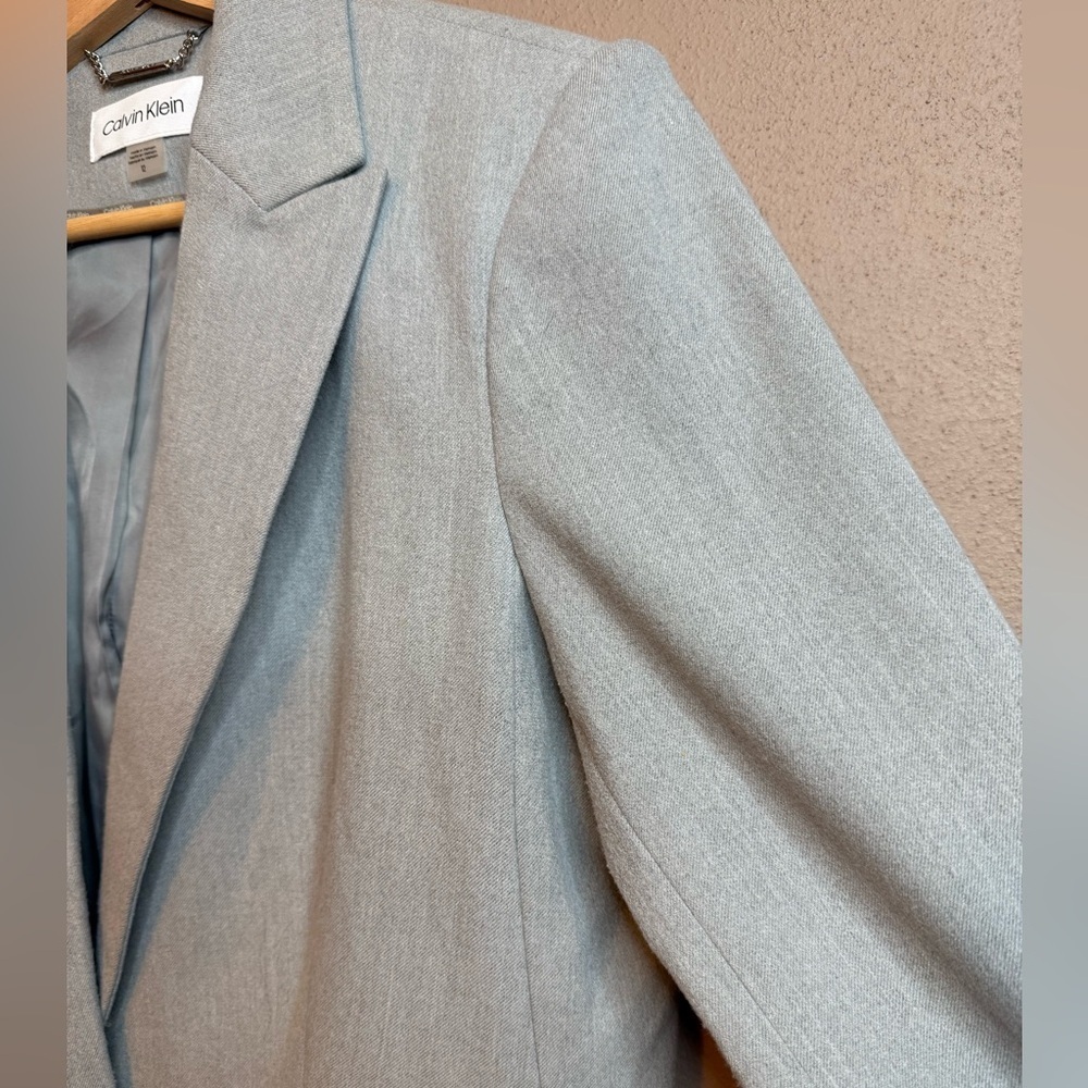 Calvin Klein Women's Soft Gray One Button Notch Lapels Structured Blazer Sz 12 - Picture 3 of 16